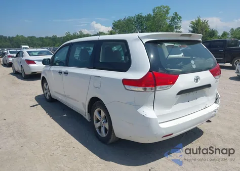 2013 Toyota Sienna L V6 7 Passenger z USA, uszkodzony, nr VIN 5TDZK3DC7DS352518